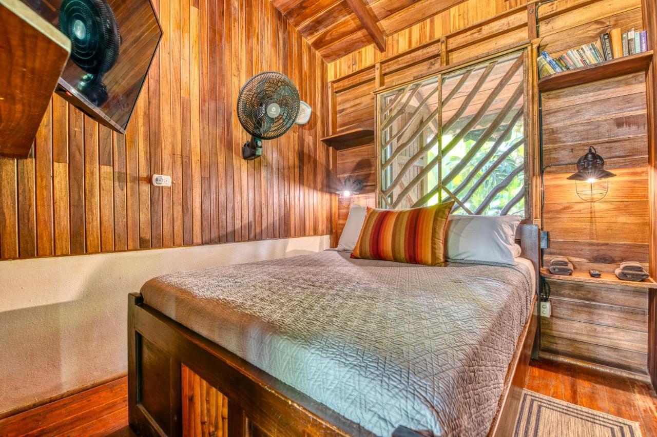 Hotel Banana Azul - Adults Only Puerto Viejo de Talamanca Ngoại thất bức ảnh